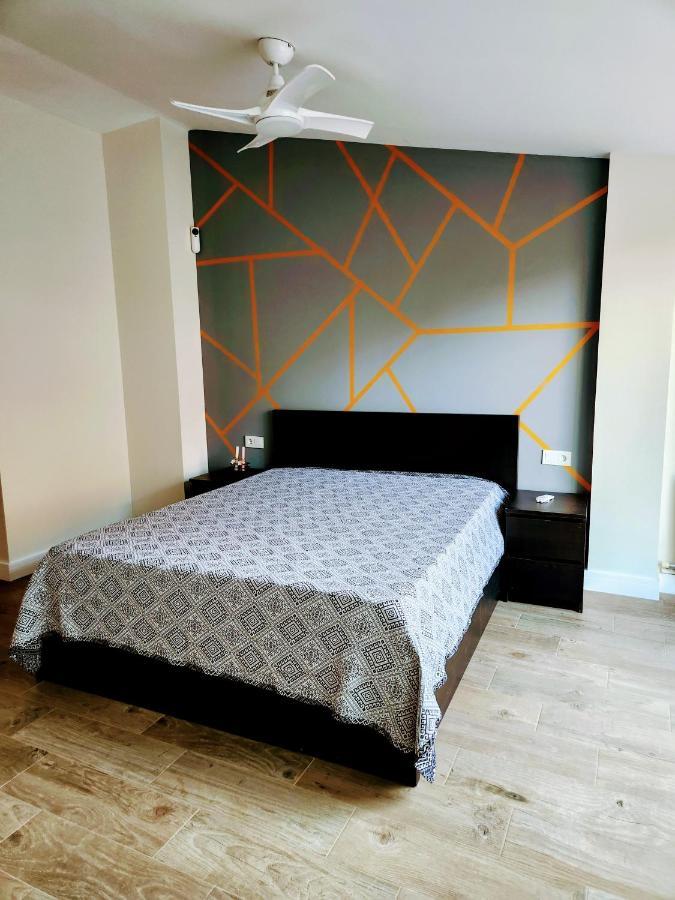 Estudio Con Terraza Badalona Hotel Luaran gambar