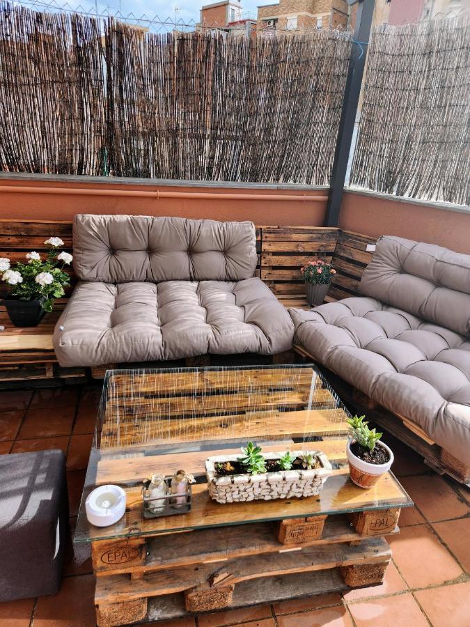 Estudio Con Terraza Badalona Hotel Luaran gambar