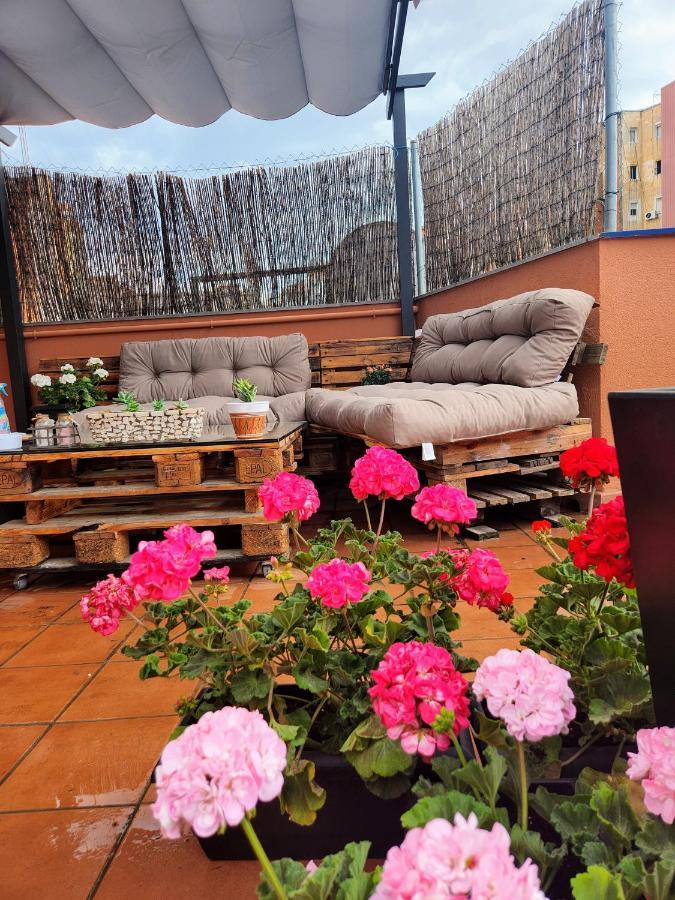 Estudio Con Terraza Badalona Hotel Luaran gambar
