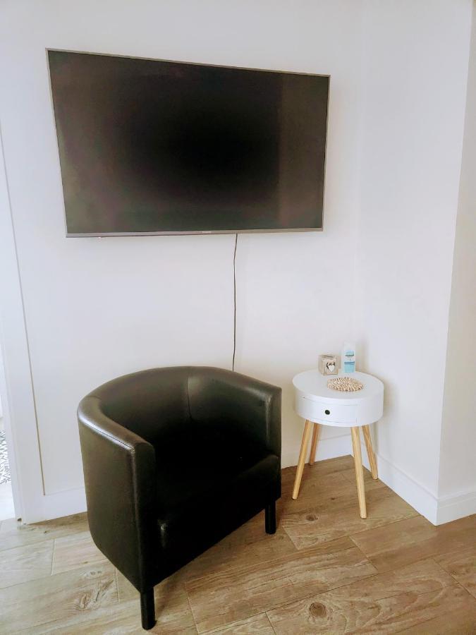 Estudio Con Terraza Badalona Hotel Luaran gambar